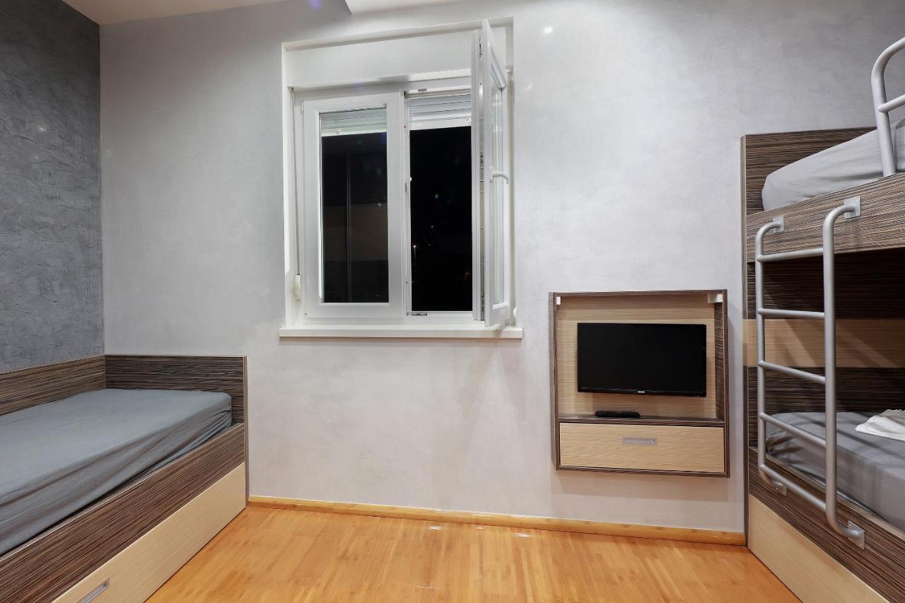 Villa Mainz Novalja Bagian luar foto