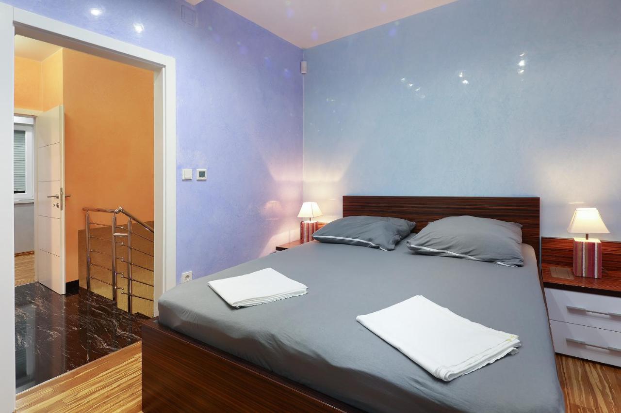 Villa Mainz Novalja Bagian luar foto