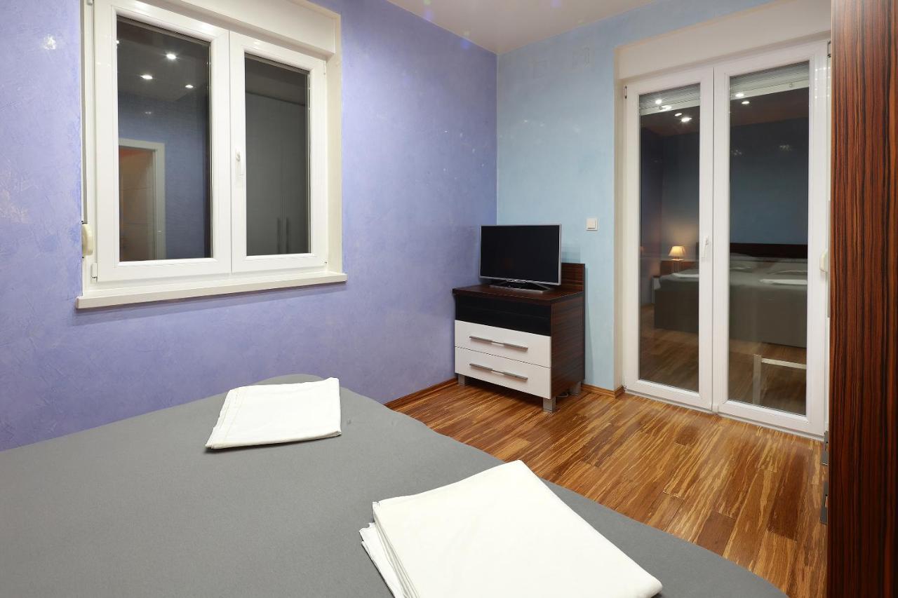 Villa Mainz Novalja Bagian luar foto