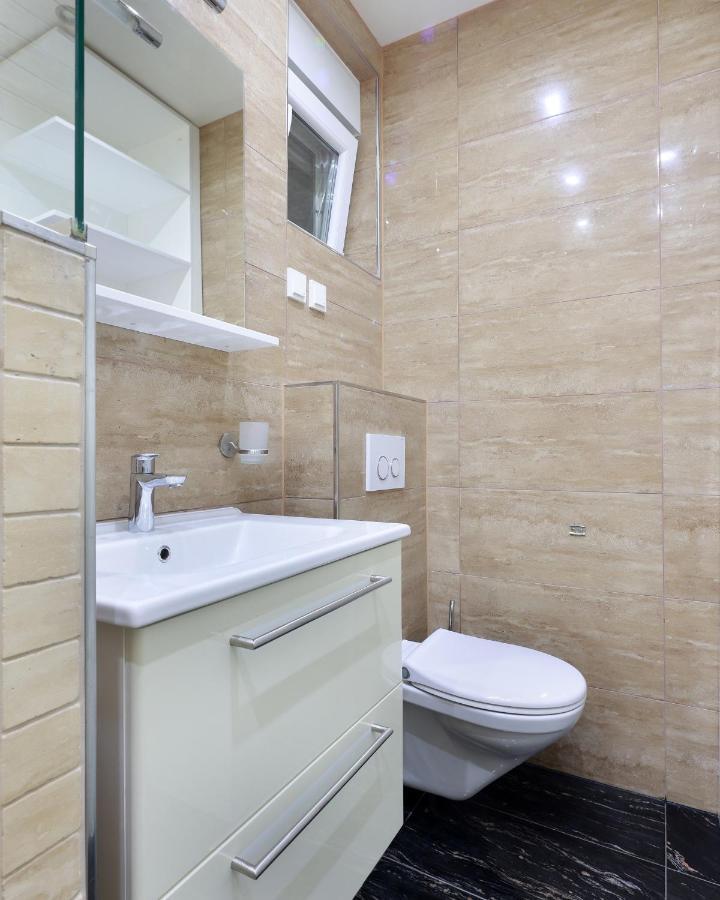 Villa Mainz Novalja Bagian luar foto