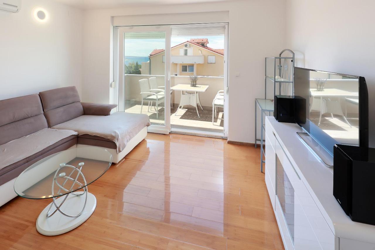 Villa Mainz Novalja Bagian luar foto